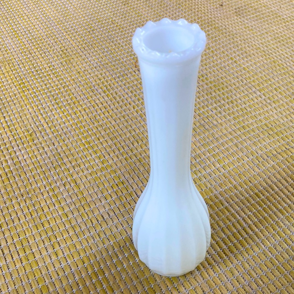 1940s scalloped milk glass White Vase. Perfect as new. 6 inches tall.